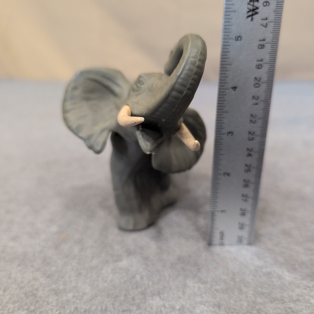 Vintage Avon Majestic Elephant Wild Country After Shave Decanter Grey Glass - Picture 2 of 5
